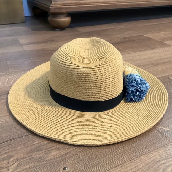 Sun ‘N Sand hat with black band and blue green & natural raffia flower detail main image 7